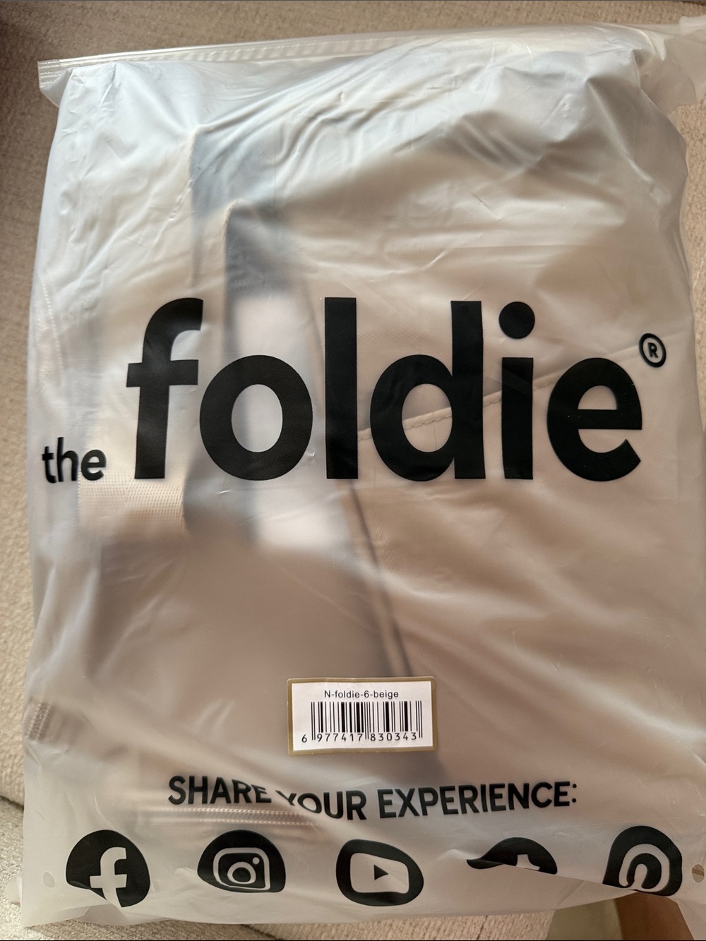 The Foldie Travel Bag Beige Brand New Sealed NWT 40L